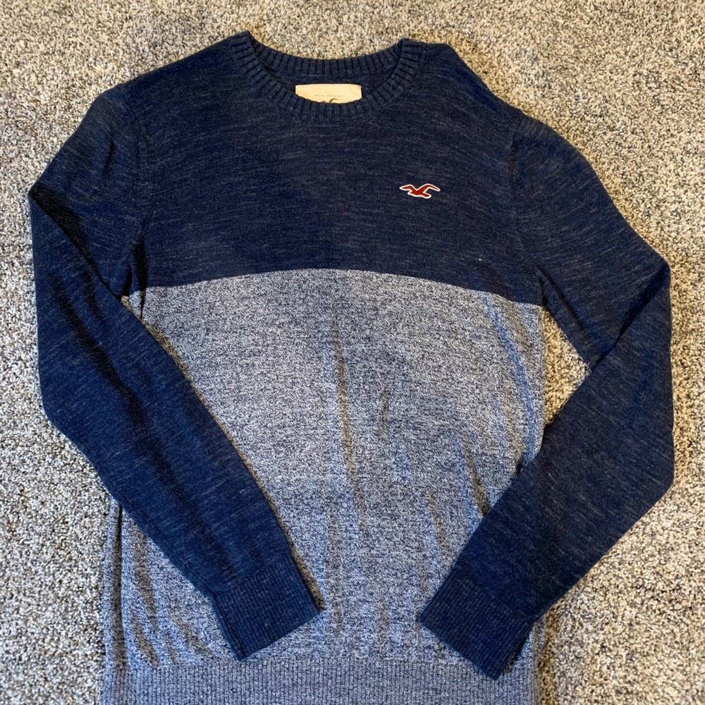 Mens Hollister sweater, size small